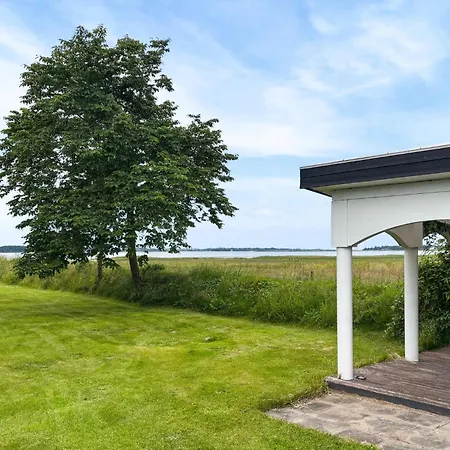 3 Bedroom Pet Friendly In