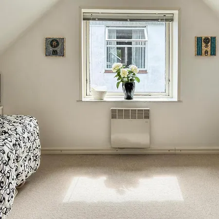 Feriehus 3 Bedroom Pet Friendly In *